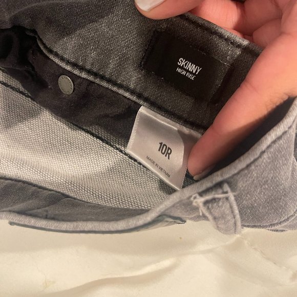 faded black ripped express skinny jeans - Picture 3 of 5